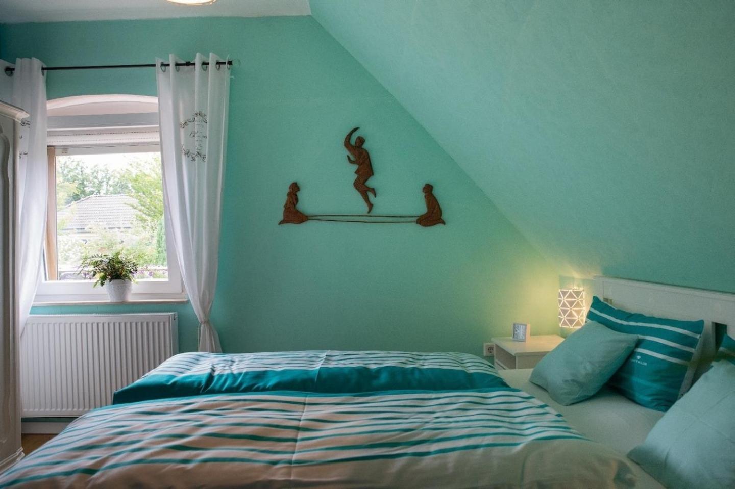 Farbenfrohe Ferienwohnung Detmold Exteriör bild