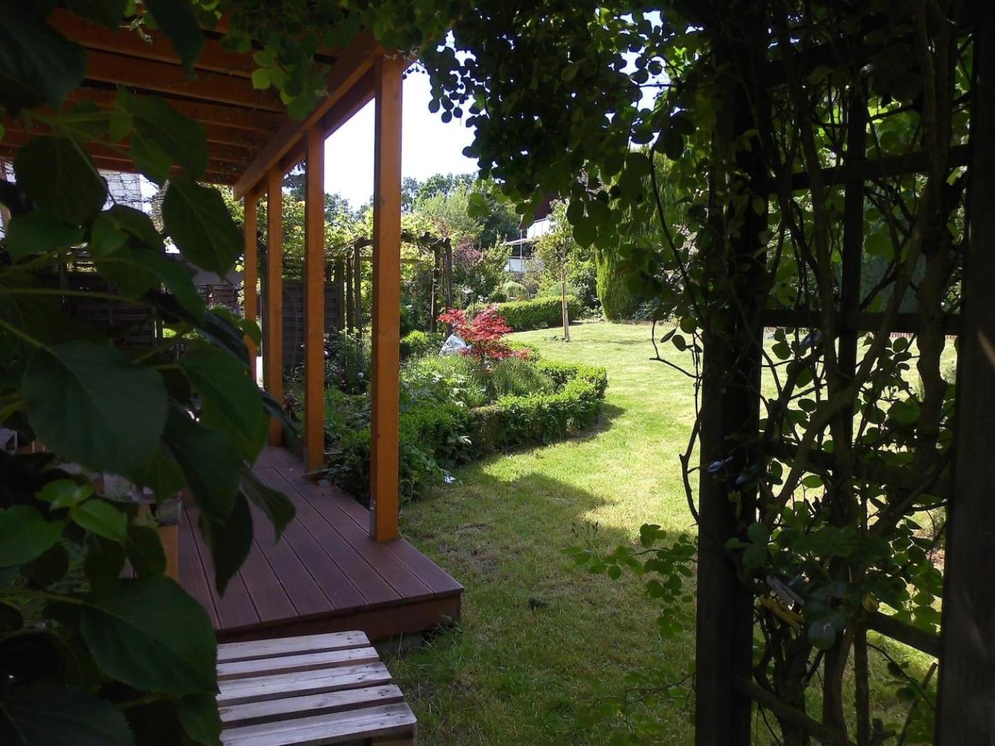 Farbenfrohe Ferienwohnung Detmold Exteriör bild