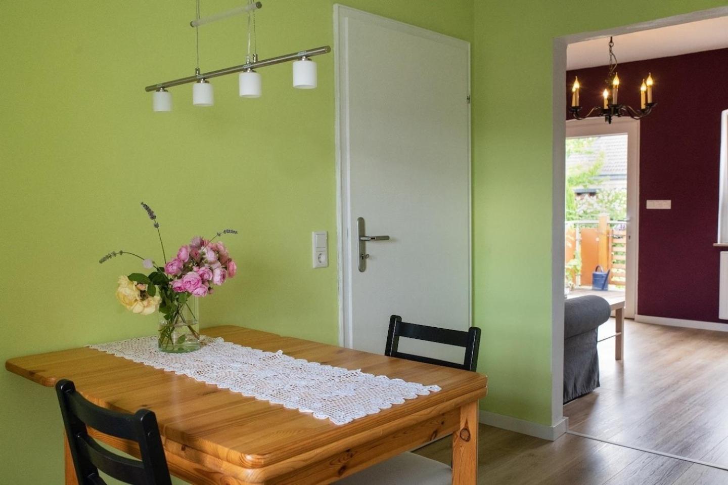 Farbenfrohe Ferienwohnung Detmold Exteriör bild